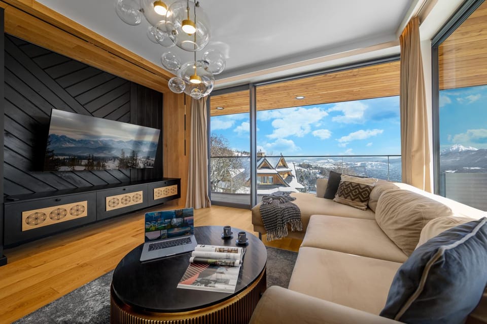 Natural landscape, TV and multimedia, View (from property/room), Balcony/Terrace, Living room, Seating area