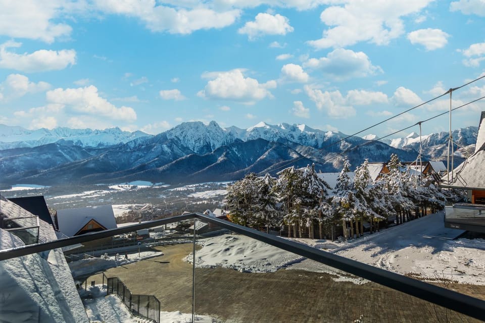 Nearby landmark, Day, Natural landscape, Bird's eye view, Winter, Mountain view