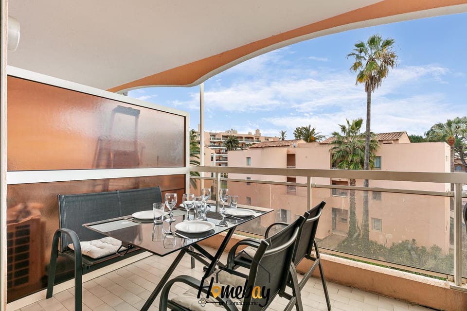 Patio, Day, View (from property/room), Balcony/Terrace, Seating area, Dining area