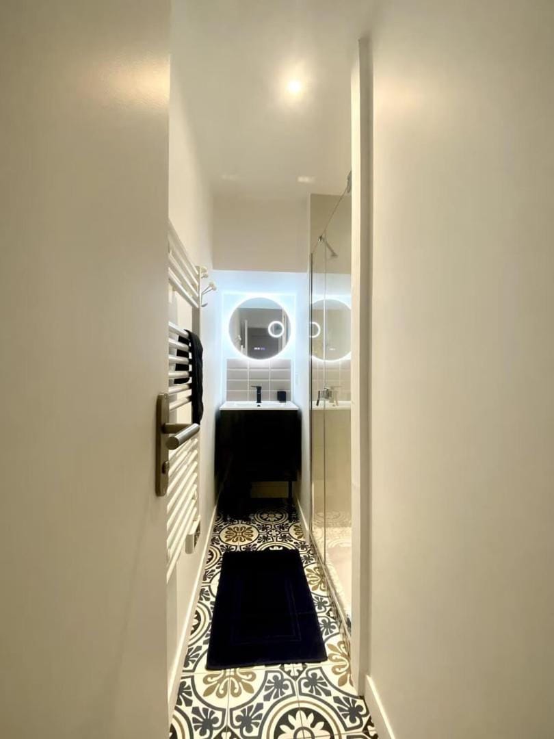 Shower, Bathroom, heating