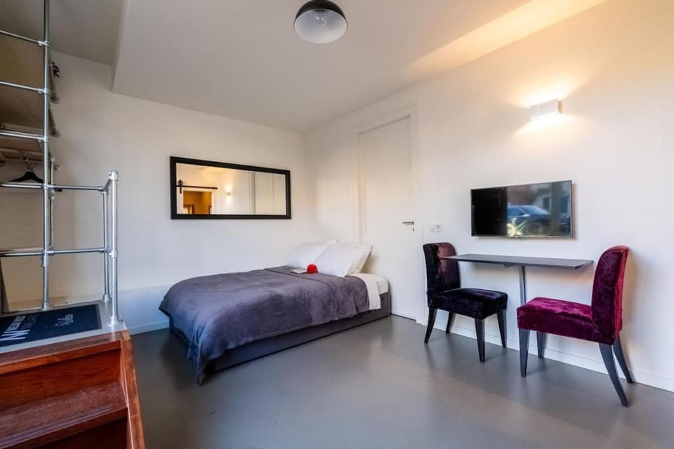NEW! Cozy Studio 54 Apartment in Amsterdam