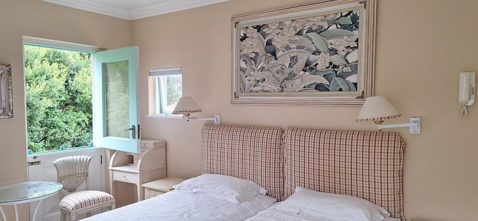 Beautiful 2-Bedroom flat with full bathroom Apartment in Plettenberg Bay