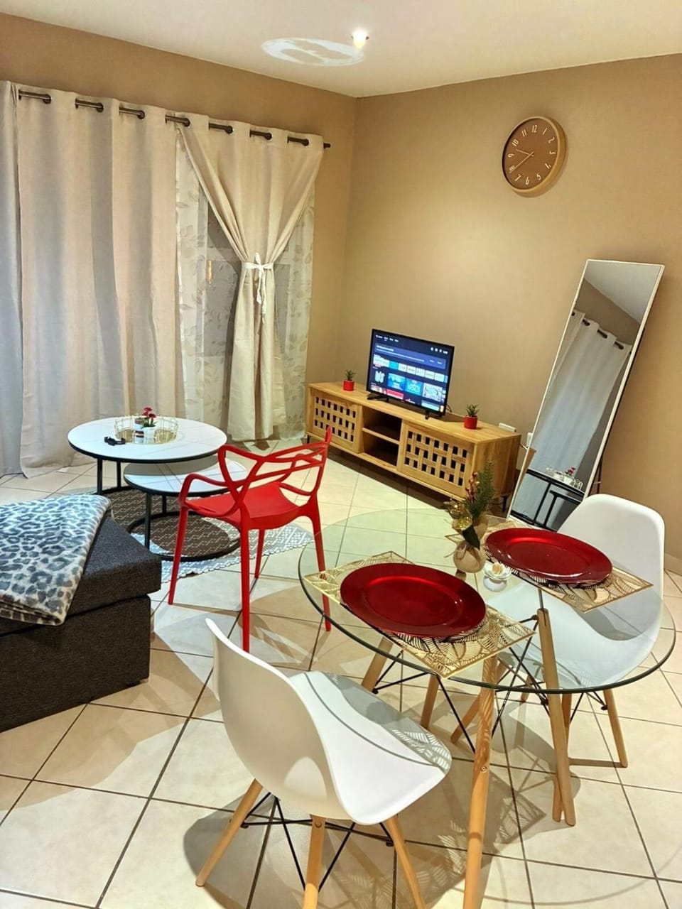 Apartment with Breathtakingly Beautiful Lake Views Apartment in Pretoria