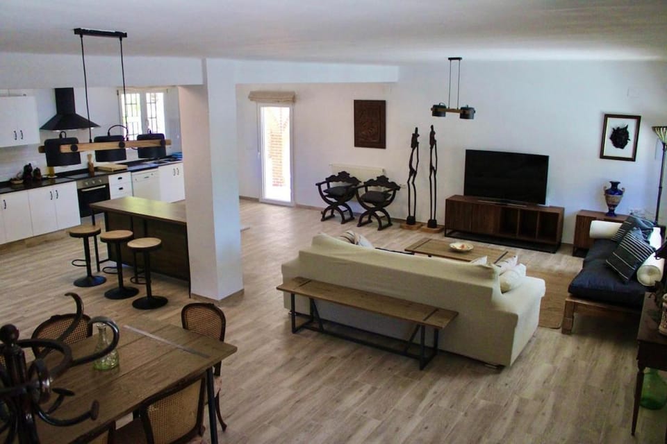 Casa Principal Finca Mas el Bravo Chalet in Valencian Community