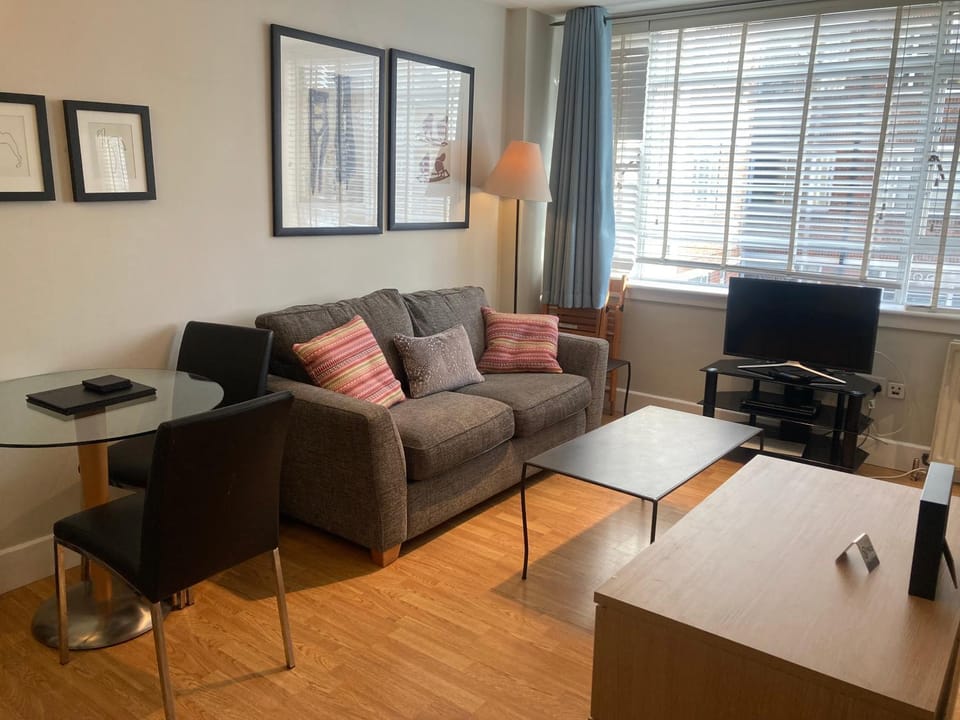 NELL GWYNN HOUSE - Cosy Studio Apartment, Sloane Square, London Apartment in City of Westminster