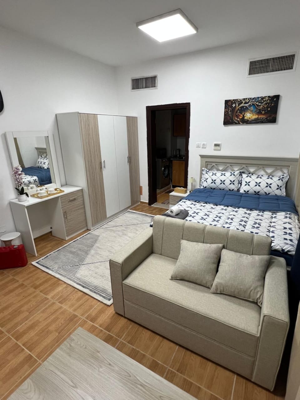 Photo of the whole room