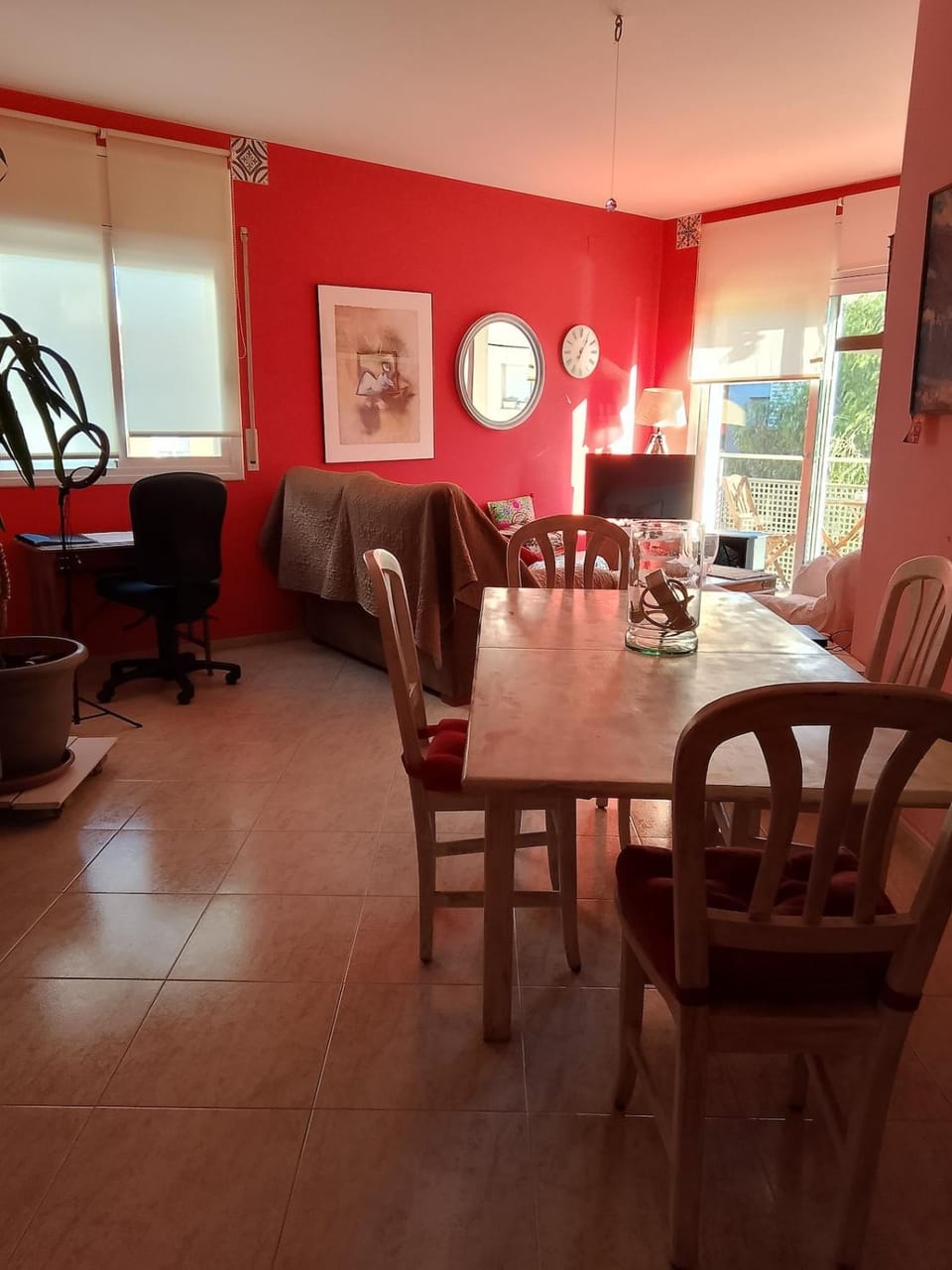Living room, Dining area