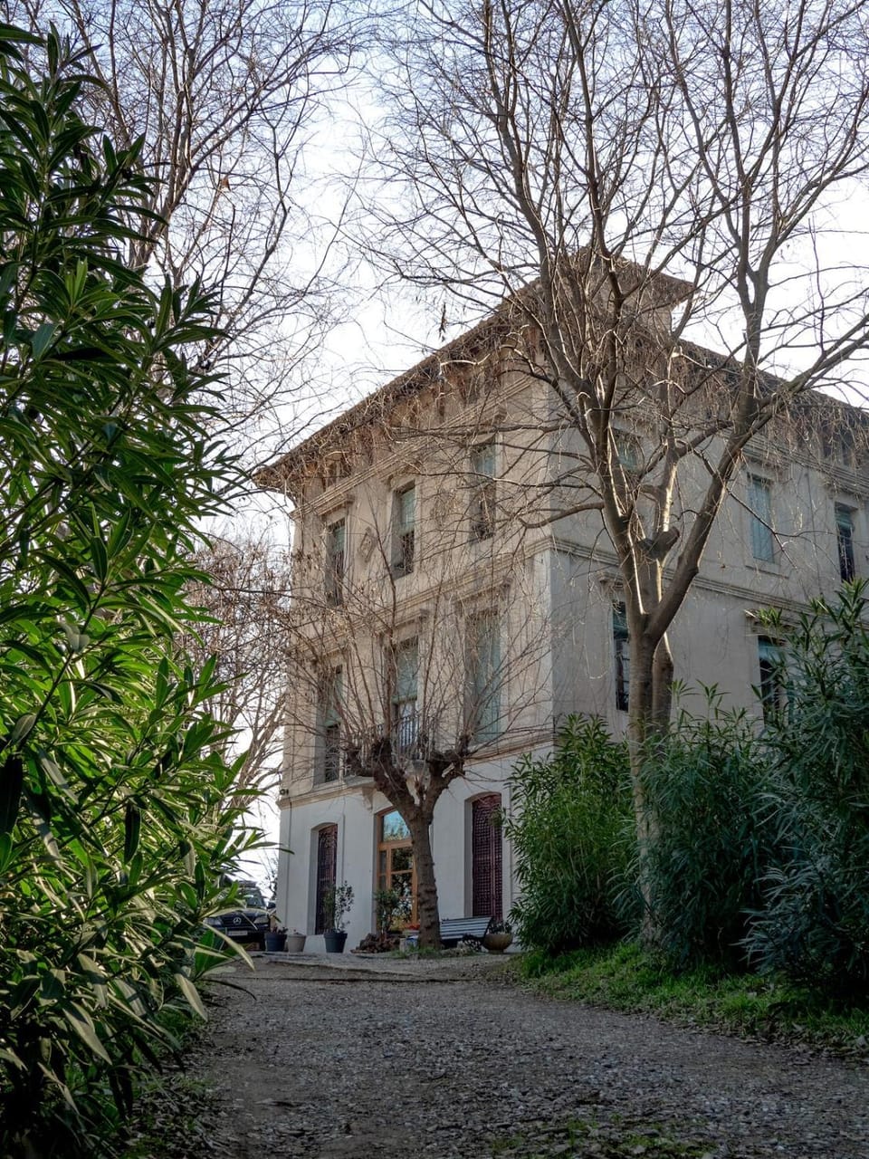 Property building, Facade/entrance, Garden