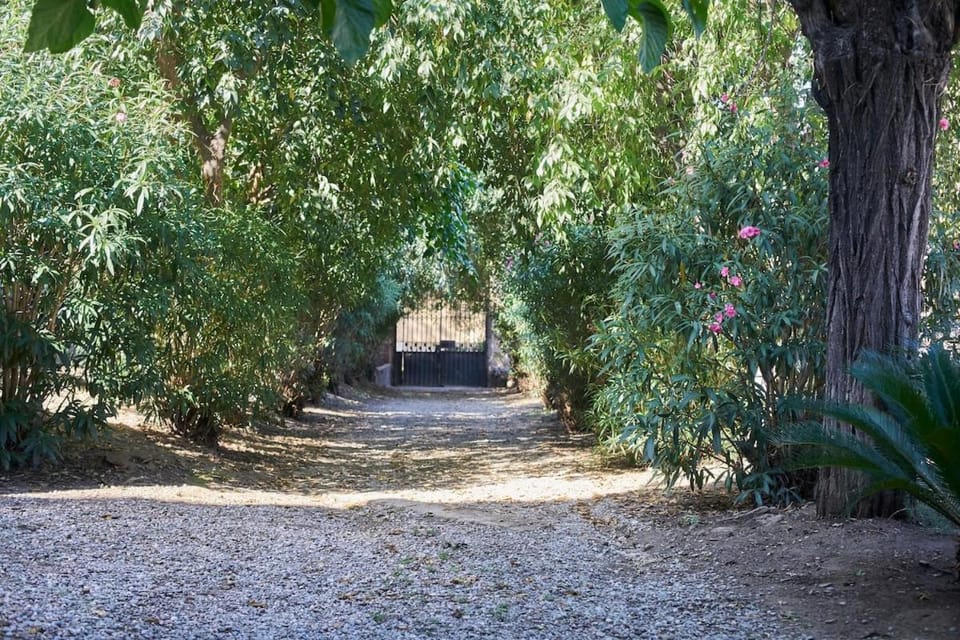 Facade/entrance, Garden, Parking