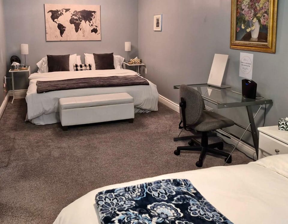 Seating area, Bedroom