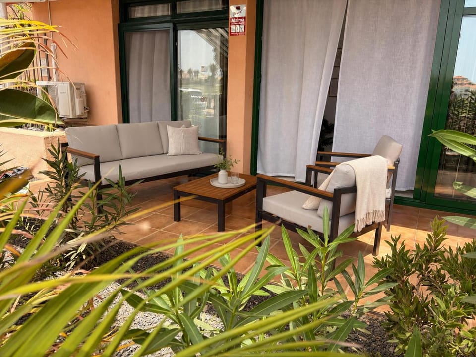 Garden, Balcony/Terrace