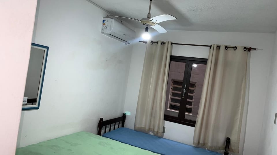 Property building, Restaurant/places to eat, Bed, Photo of the whole room, Bedroom, air conditioner