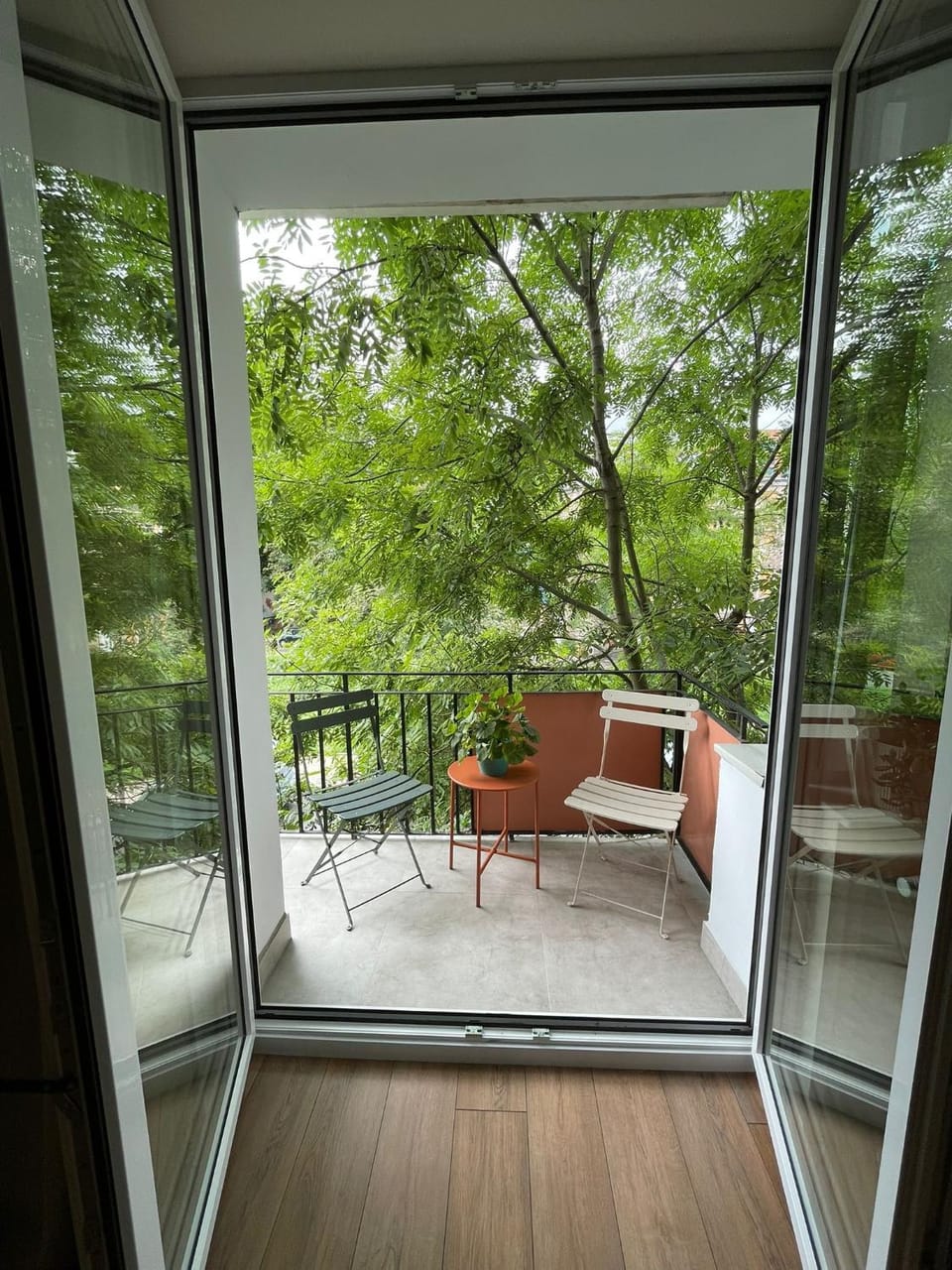 Day, Garden, View (from property/room), Balcony/Terrace, Living room, Seating area, Garden view