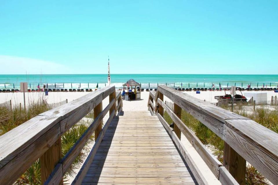 Emerald Beach 1628 by Emerald Coast Retreats Apartment in Panama City Beach