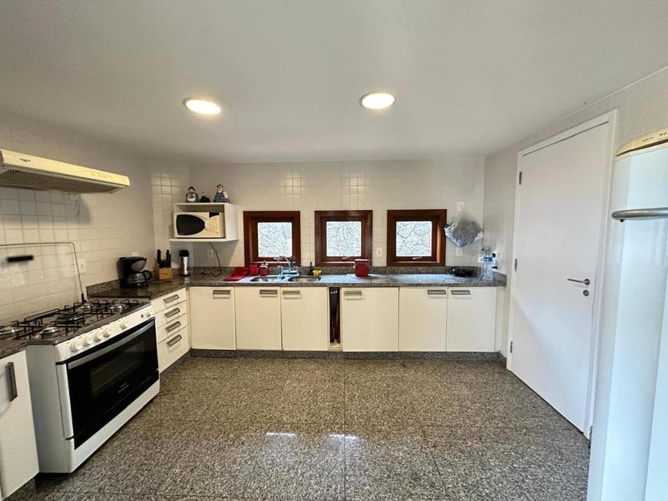 Casa em condomínio na Praia da Ferradura House in Armacao dos Buzios