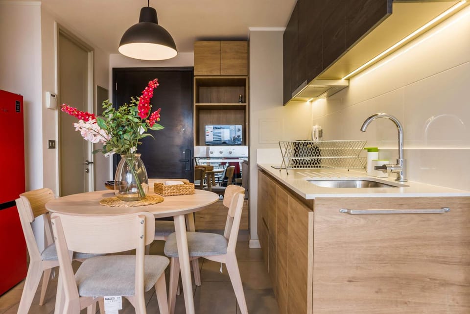 Charming 2BR Retreat for Five in Lively Nunoa Apartment in Santiago