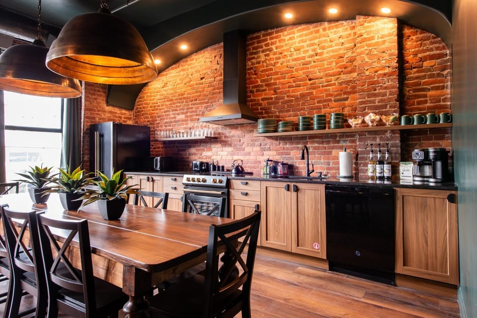 Hollyhock Suite 402 Apartment in Jefferson County