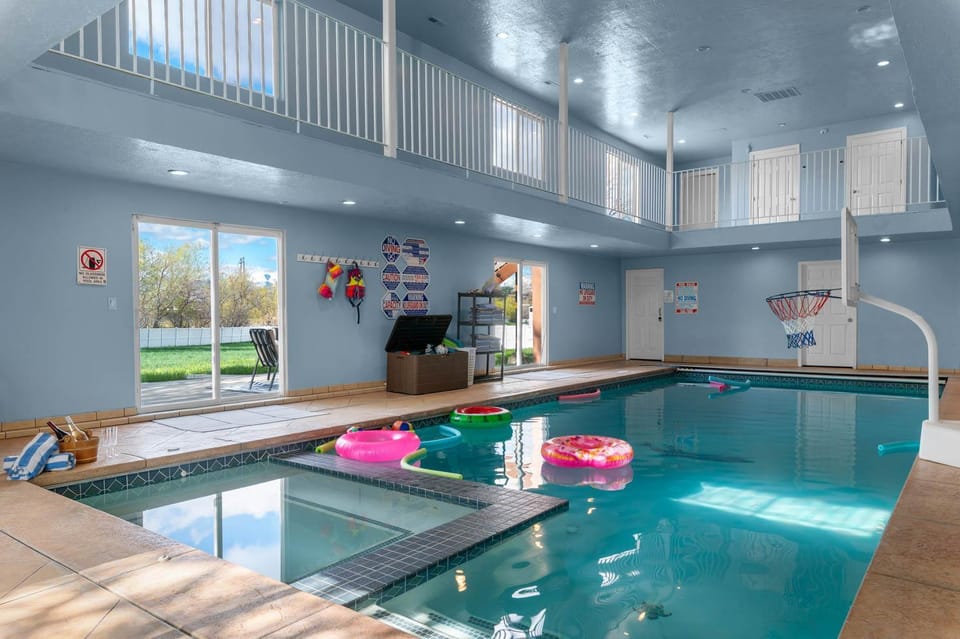 Swimming pool