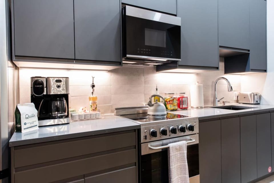 Hollyhock Suite 403 Apartment in Jefferson County
