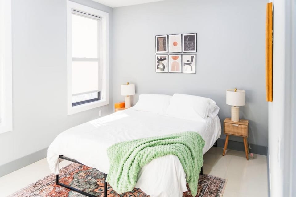 20 Minutes to Times Square with Free Indoor Parking Apartment in North Bergen