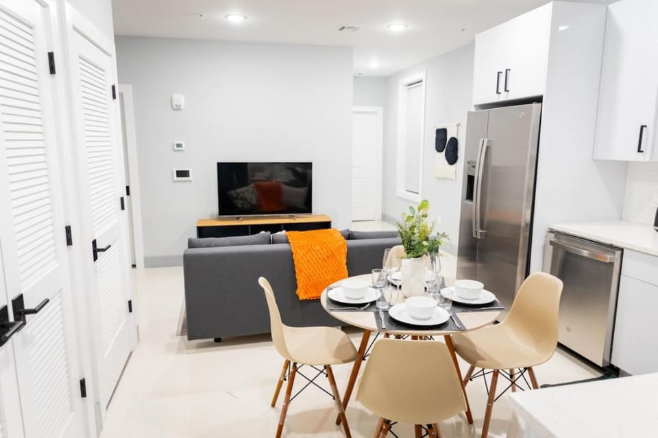 City Adventure-Quick NYC Access-2BR-Free Parking Apartment in North Bergen