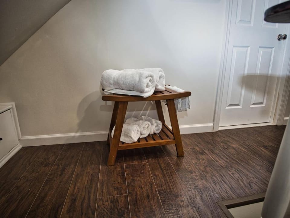 Comfy 3rd Floor Studio Near NYC Apartment in Ridgefield Park