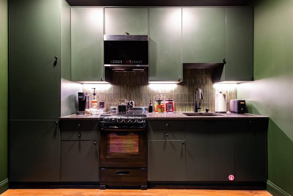 Hollyhock Suite 405 Apartment in Jefferson County