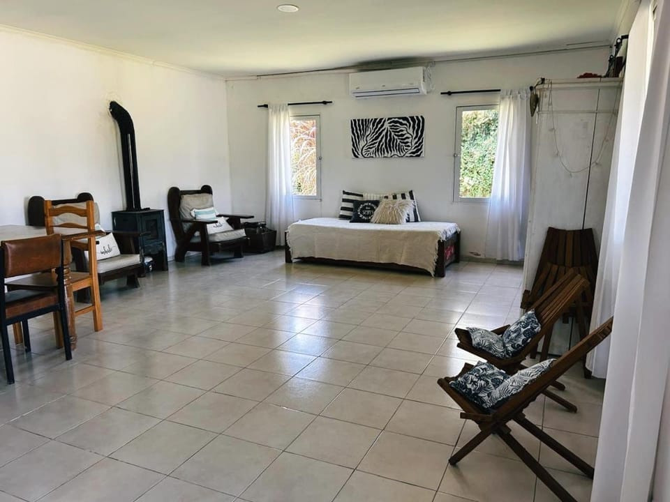 Bed, TV and multimedia, Living room, air conditioner