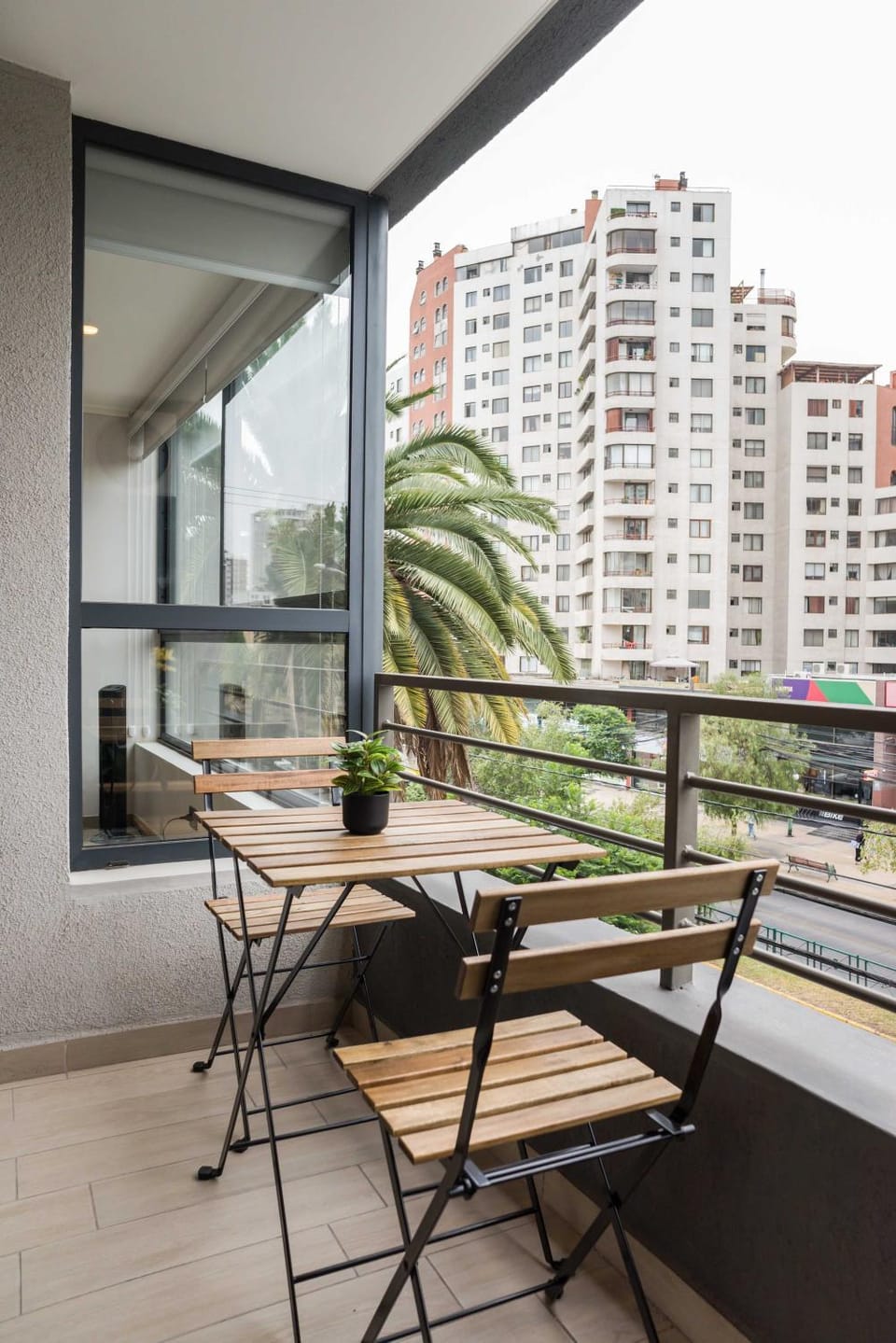 Stylish 1BR Retreat in Santiago Modern Comfort for 3 Apartment in Las Condes