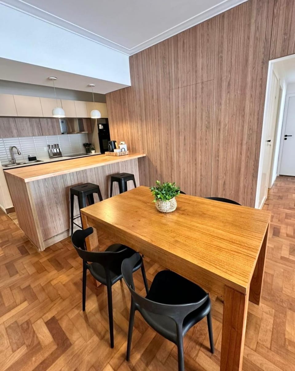 Kitchen or kitchenette, Dining area, stove