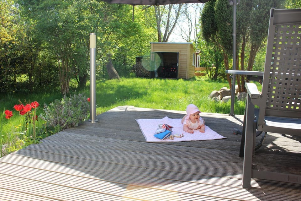 Balcony/Terrace, Family