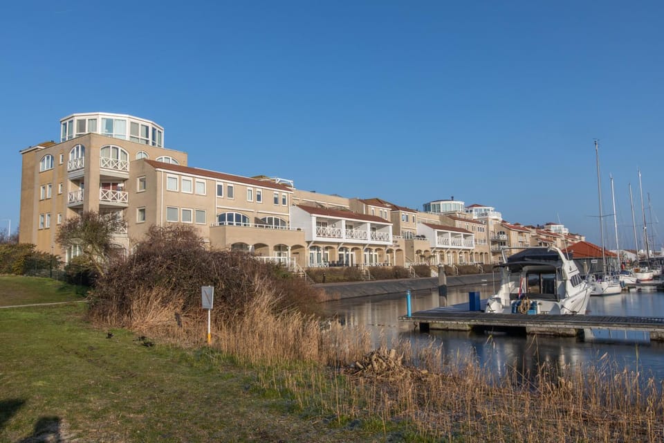 Property building, View (from property/room)