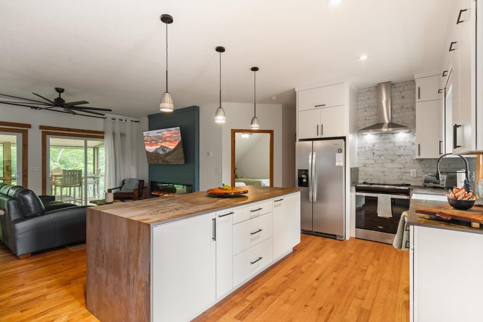 Kanuga Ranch House in Hiawassee