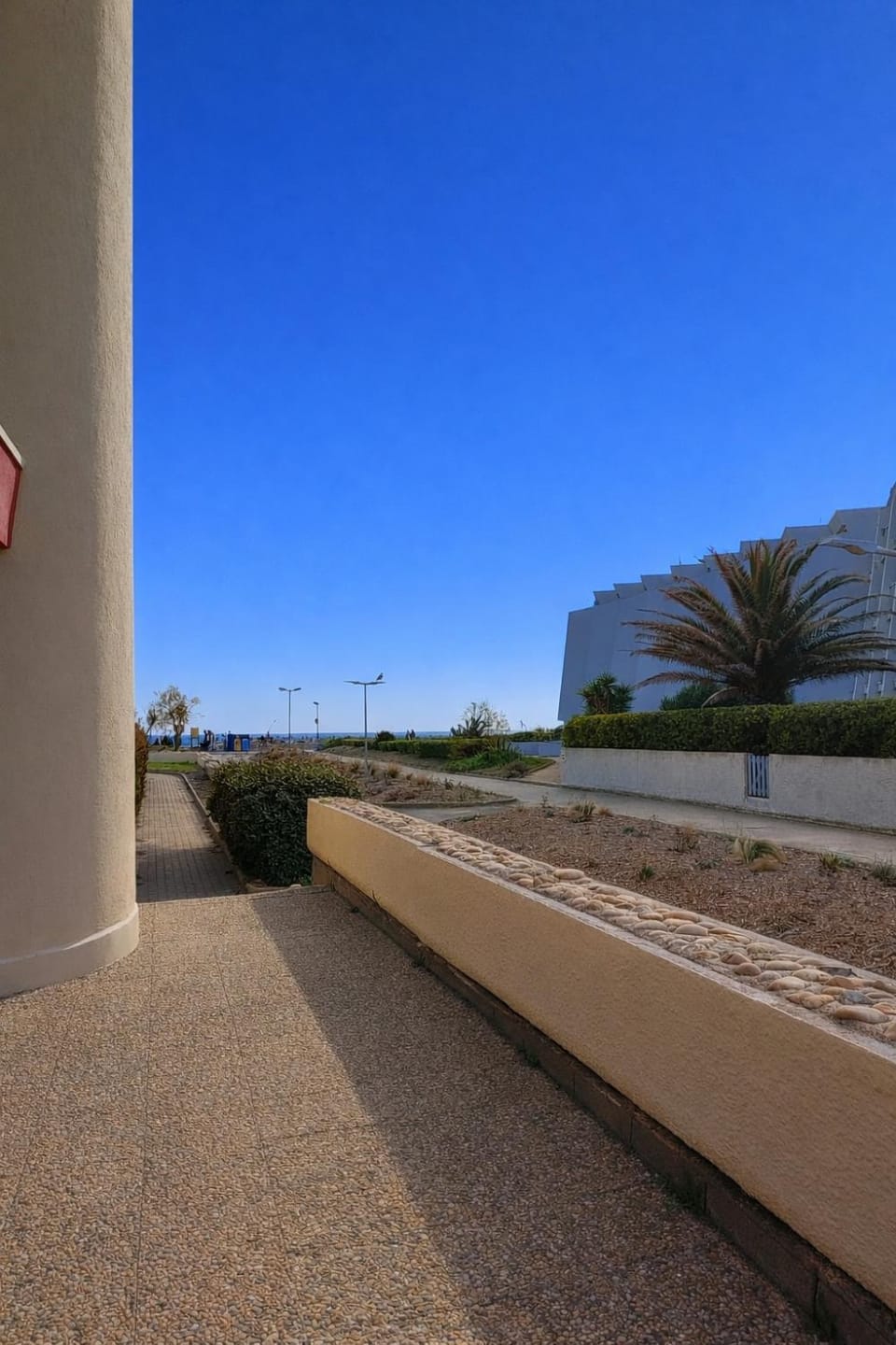Neighbourhood, Beach