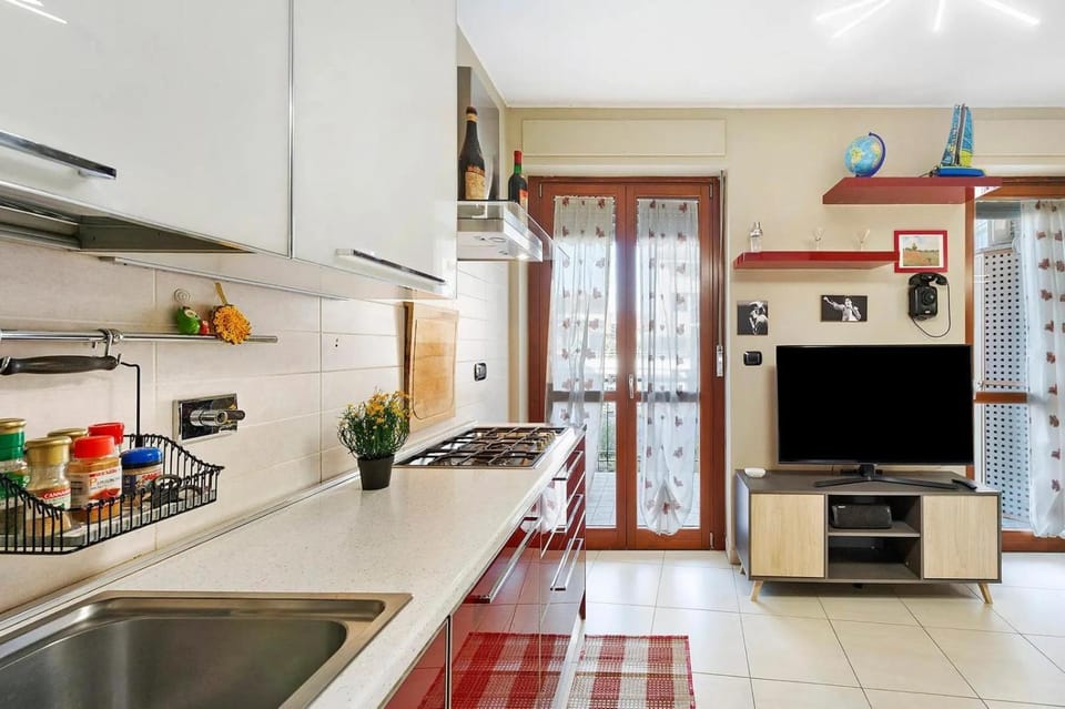 TV and multimedia, Kitchen or kitchenette, dishwasher, stove