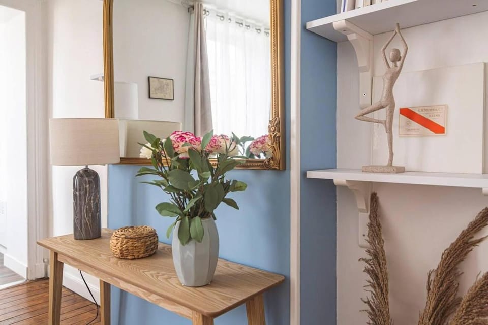 Central fully equiped apartment near Cathedral Apartment in Reims
