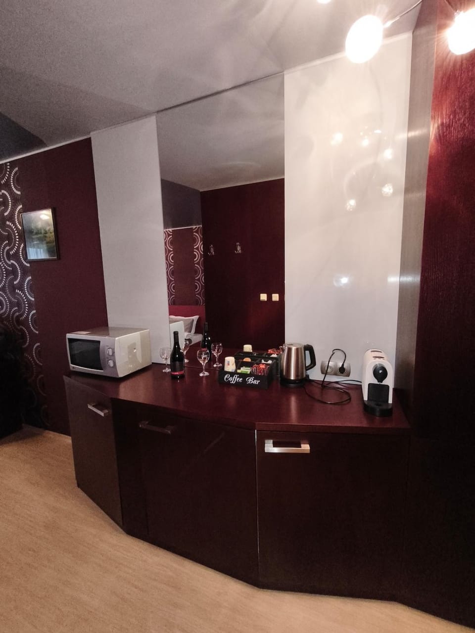 Coffee/tea facilities, minibar