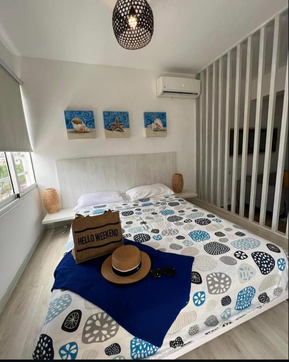 Bed, Bedroom, air conditioner