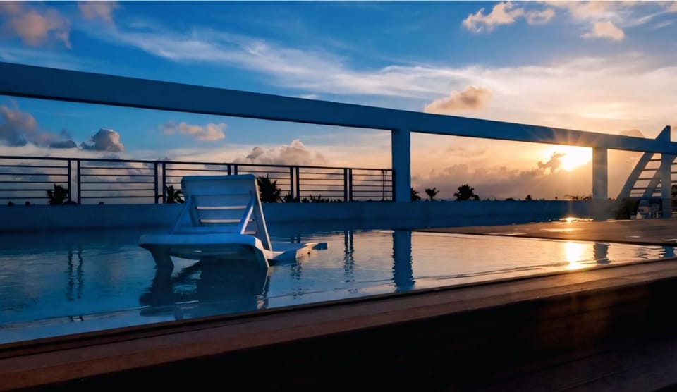 Patio, View (from property/room), Balcony/Terrace, Pool view, Swimming pool, Sunrise, Sunset, sunbed