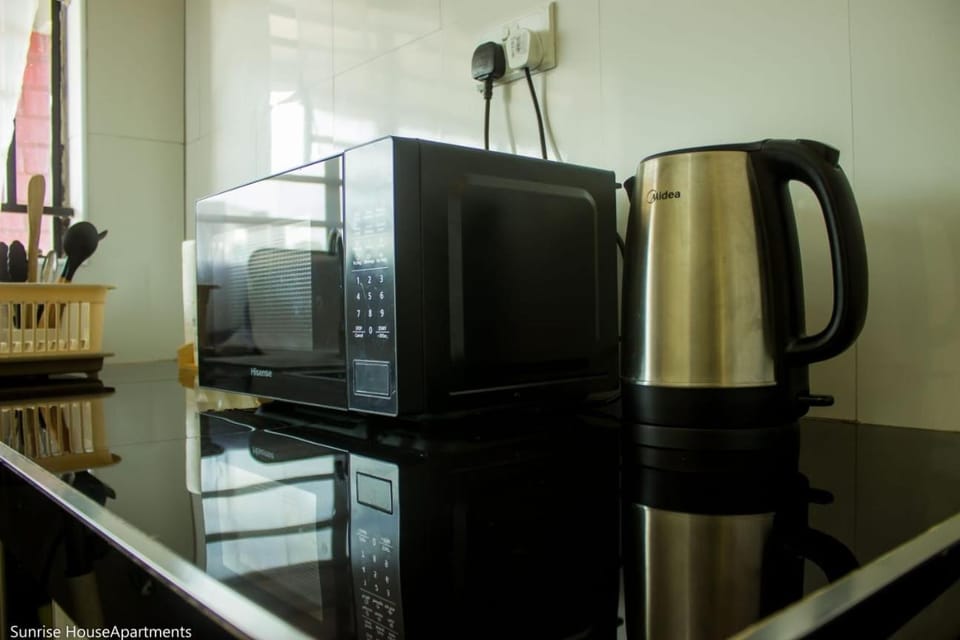 Coffee/tea facilities, Kitchen or kitchenette, microwave