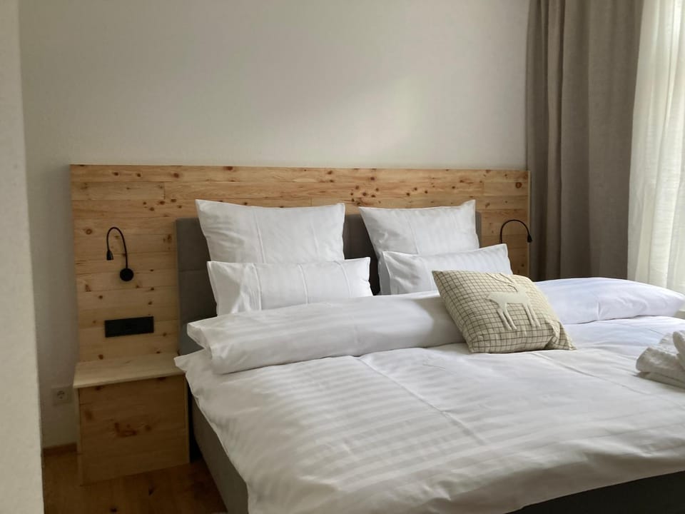 Villa Schlossblick II - Zeit zum Genießen in exklusivem Studio "Zirbenherz", Parkplatz, Smart-TV, WLAN Apartment in Wernigerode