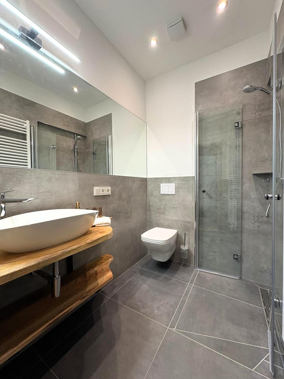 Villa Schlossblick II - Zeit zum Genießen in exklusivem Studio "Zirbenherz", Parkplatz, Smart-TV, WLAN Apartment in Wernigerode