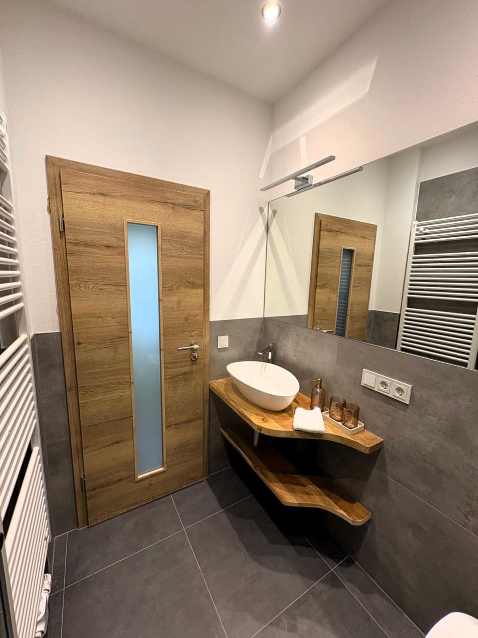Villa Schlossblick II - Zeit zum Genießen in exklusivem Studio "Zirbenherz", Parkplatz, Smart-TV, WLAN Apartment in Wernigerode