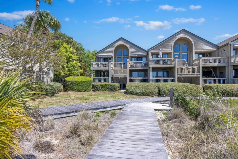 1395 Pelican Watch House in Seabrook Island