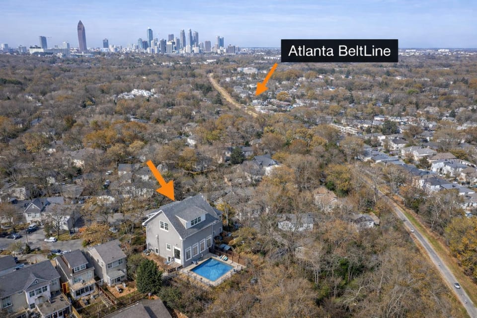 The BeltLine Carriage Retreat in Midtown Bed and Breakfast in Atlanta