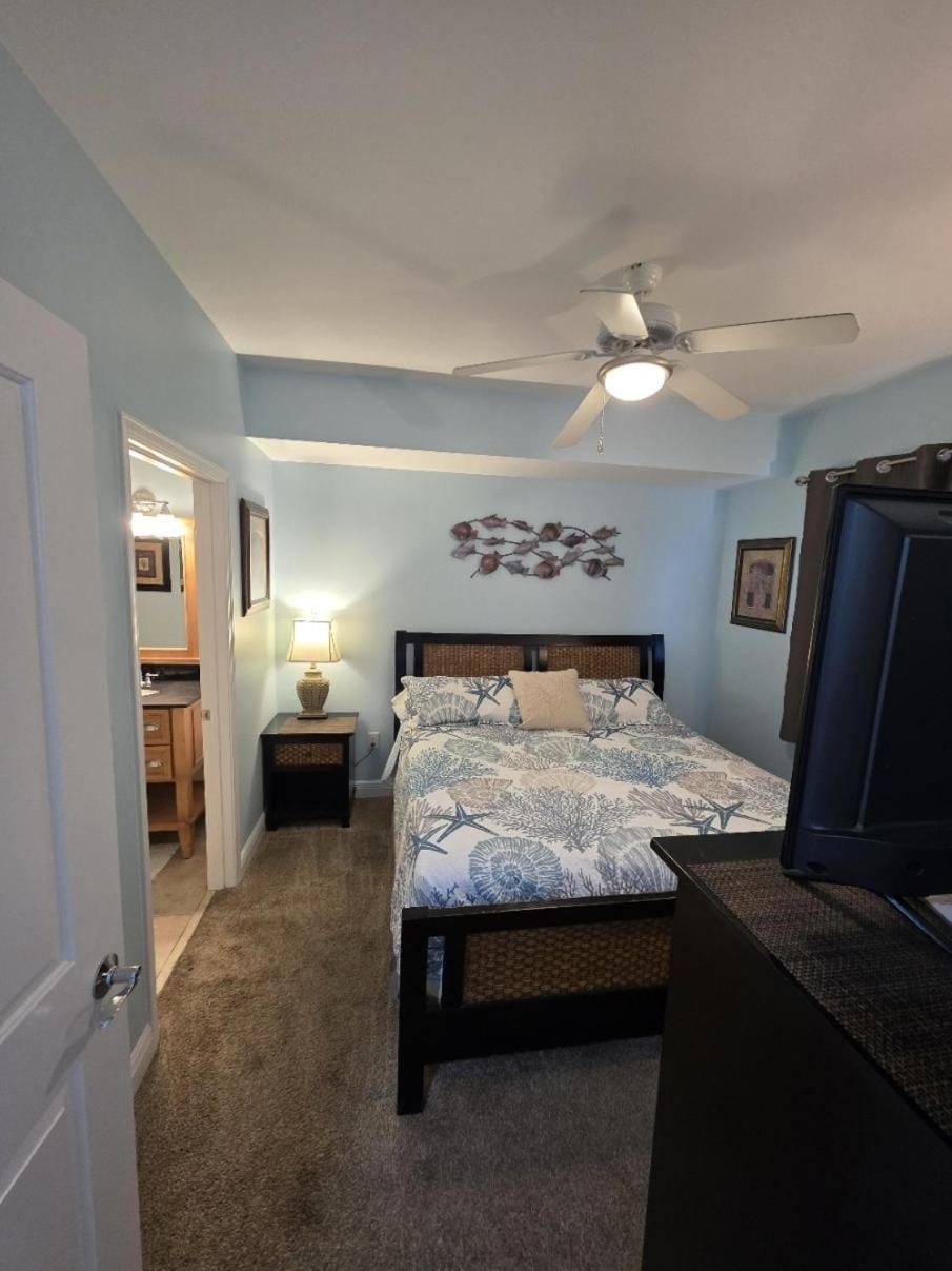 Bed, Bathroom, TV and multimedia, Bedroom