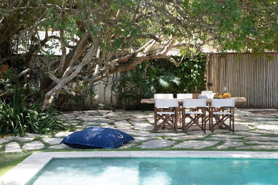 Patio, Garden, Seating area, Dining area, Garden view, Swimming pool, sunbed