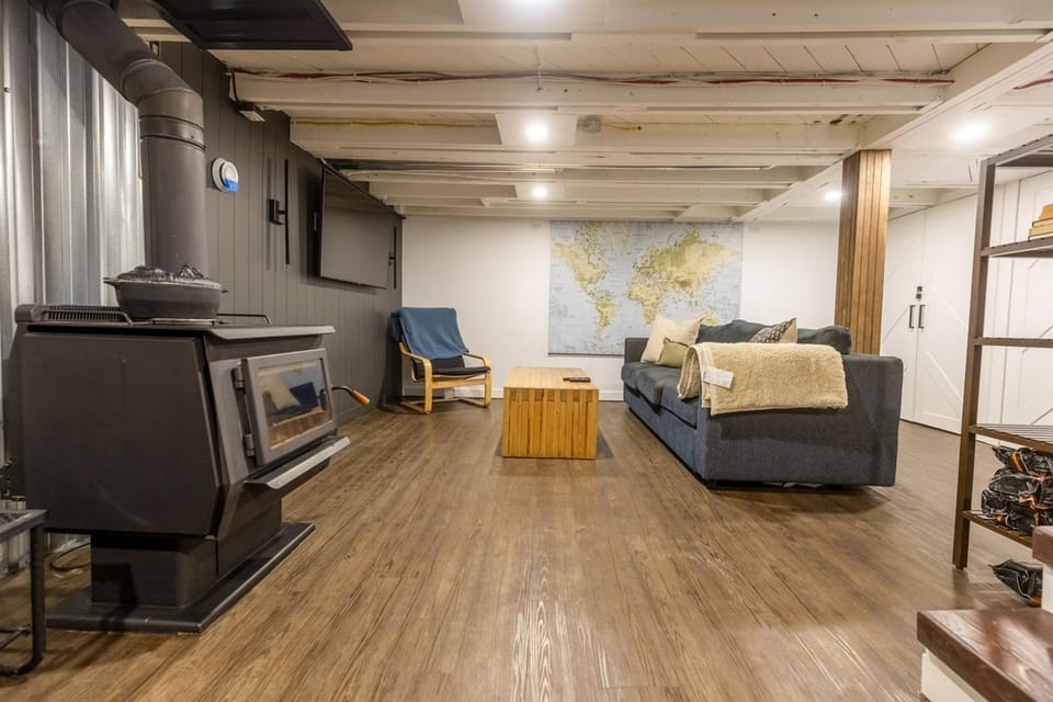 Peaks & Pines by Fernie Central Reservations House in Fernie