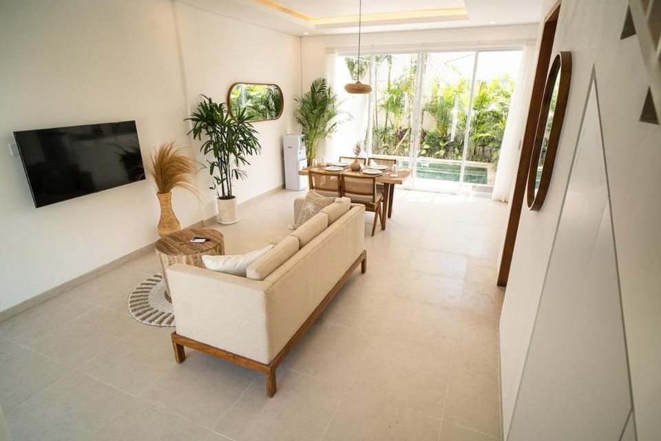 Well stocked, near Canggu - Balinese Rose Villa Villa in North Kuta