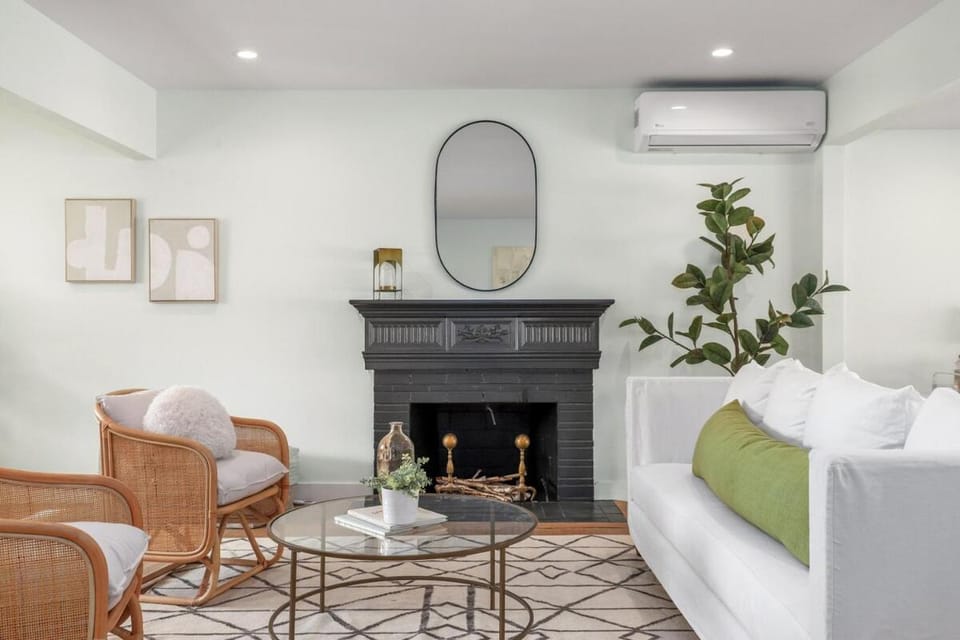 Quintessential SoCal indoor outdoor living with POOL House in Long Beach